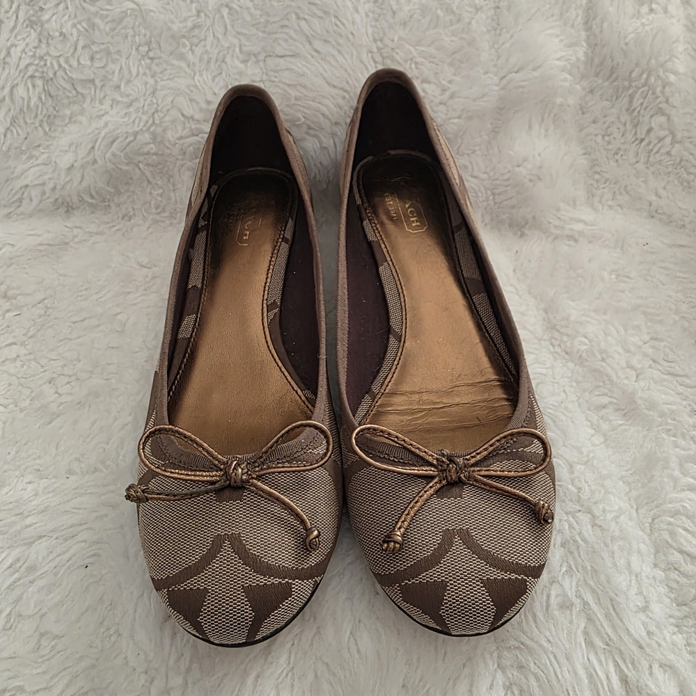 Coach Tan and Brown Women's Flats with Bow - Picture 2 of 7